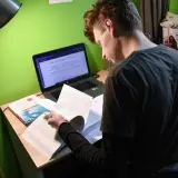 Ile szkół w Polsce ma zdalne nauczanie? Zaskakujące dane i fakty