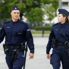 Jaki stopień ma policjant po studiach? Odkryj kluczowe informacje