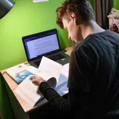 Ile szkół w Polsce ma zdalne nauczanie? Zaskakujące dane i fakty