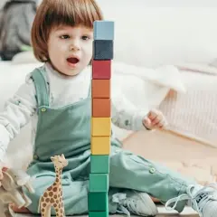 Maty edukacyjne dla dzieci od kiedy? Odkryj kluczowe etapy rozwoju