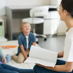 Procesy edukacyjne – co to jest i jak wpływają na uczniów?