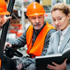 Jakie uprawnienia bhp po studiach umożliwiają rozwój kariery?
