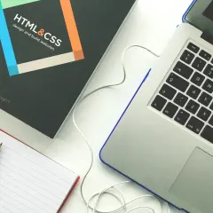 Jakie są platformy edukacyjne? Poznaj najlepsze opcje e-learningowe