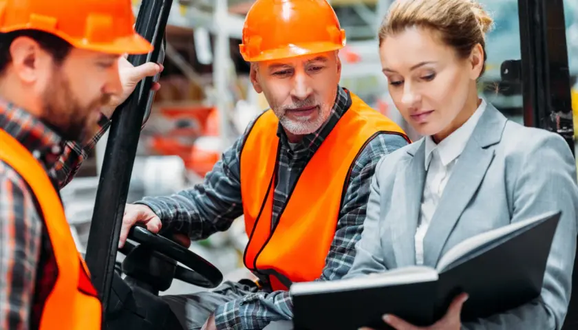 Jakie uprawnienia bhp po studiach umożliwiają rozwój kariery?