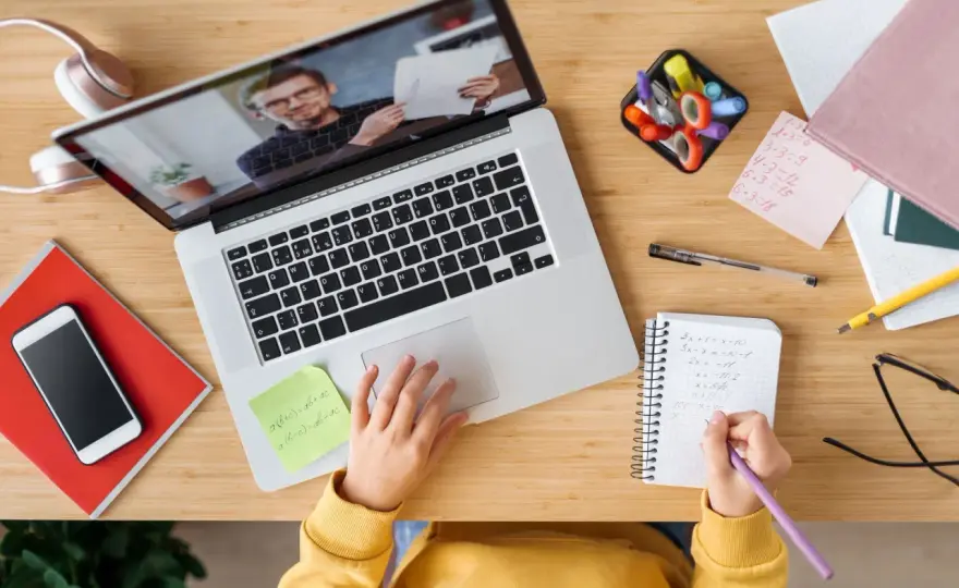 Kiedy hybrydowe nauczanie? Kluczowe daty i aktualne informacje