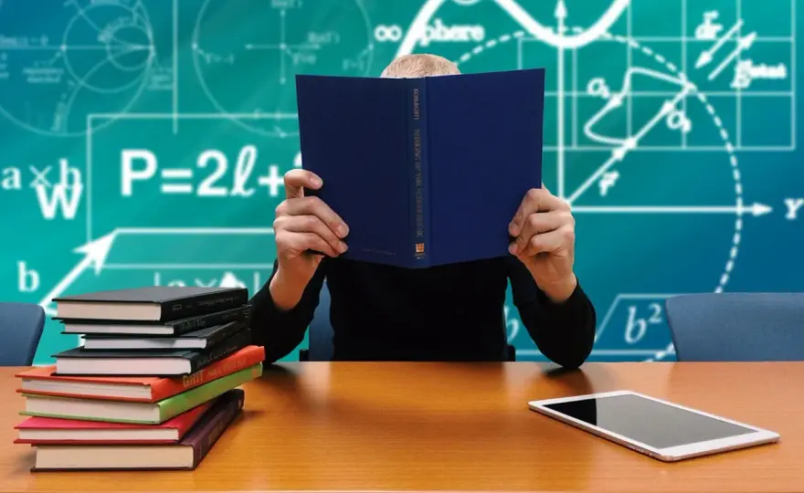 Zdalne nauczanie w szkołach od kiedy? Kluczowe daty i zmiany w Polsce