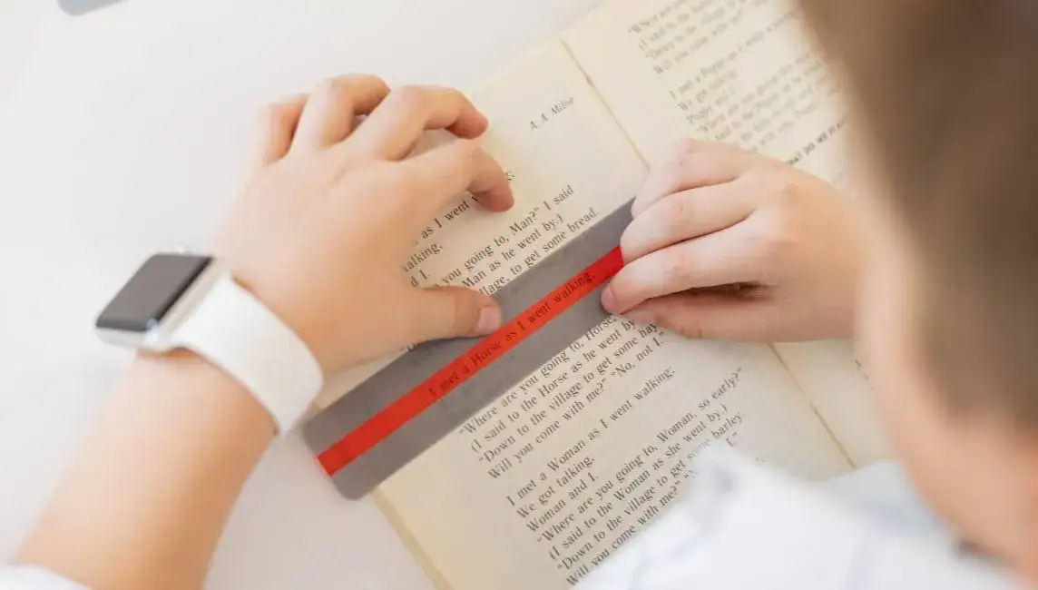 Zdjęcie Skuteczne metody, jak nauczyć czytać dziecko z dysleksją bez frustracji